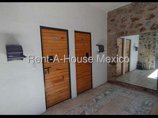 place photo 32