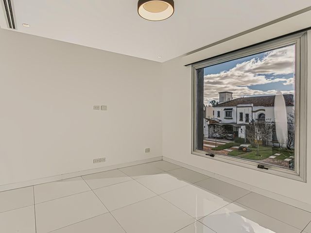 place photo 64