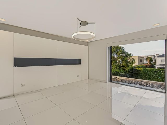 place photo 52