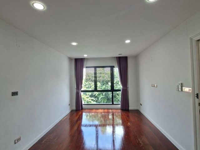 place photo 49