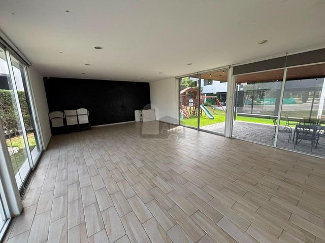 place photo 49