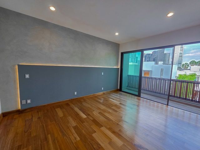 place photo 44