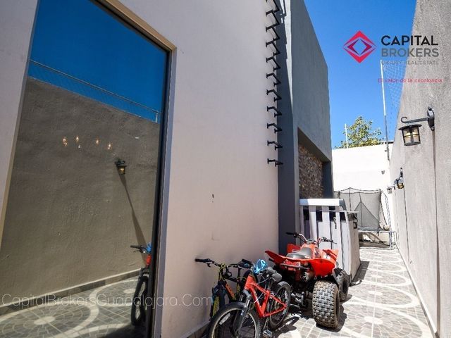 place photo 18