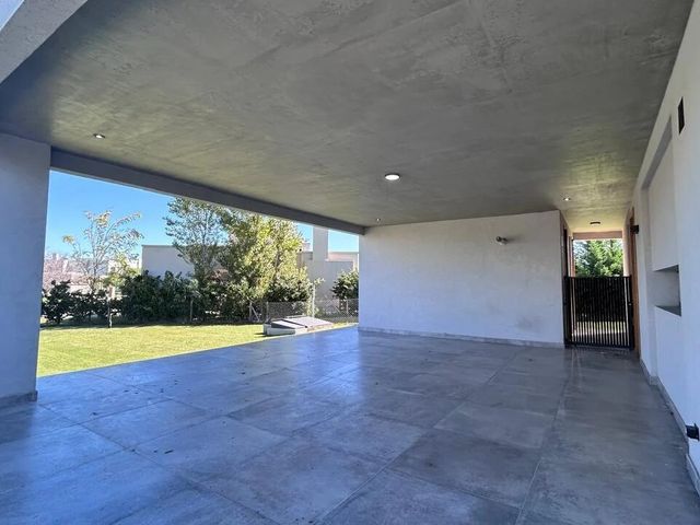 place photo 48
