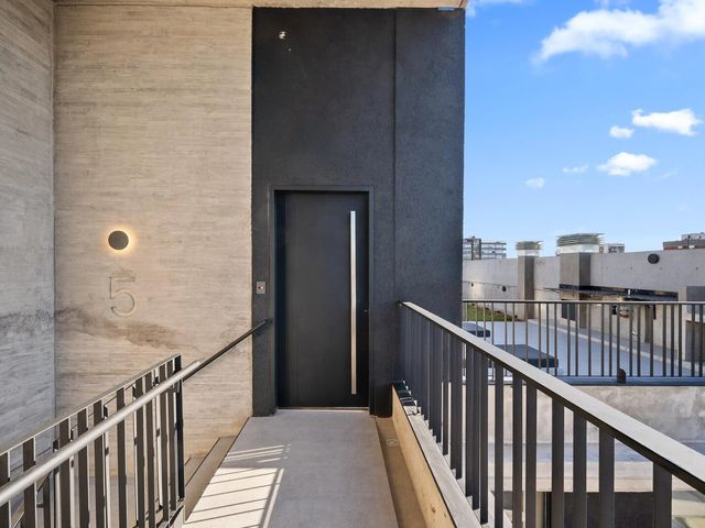 place photo 47