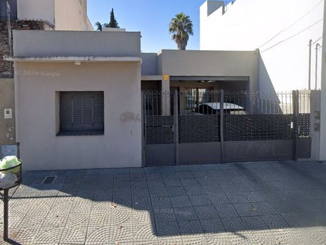 Casa en venta en Quilmes Sur