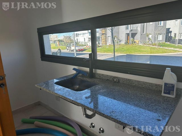 place photo 48