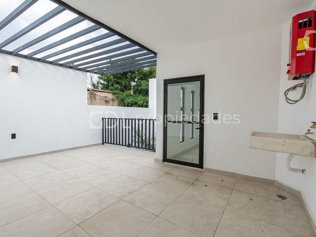 place photo 32