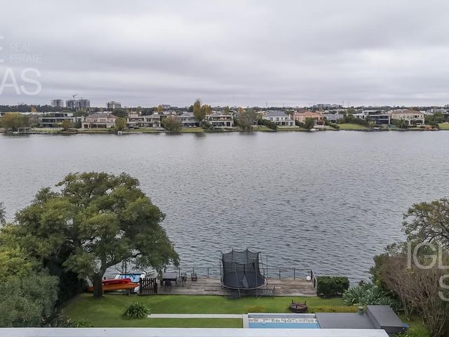 place photo 75