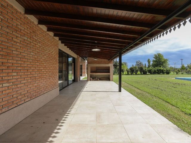 place photo 48