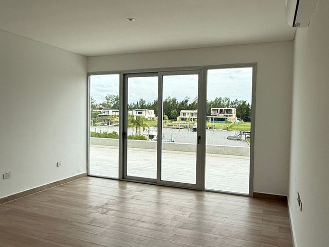 place photo 48