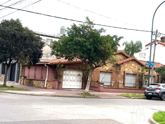 CASA EN VENTA EN EXELENTE UBICACION