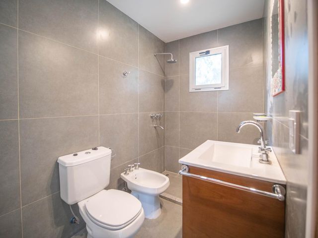 place photo 98