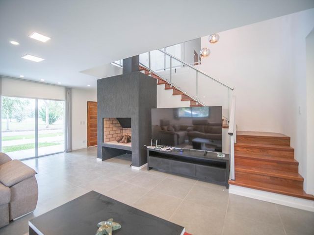 place photo 94