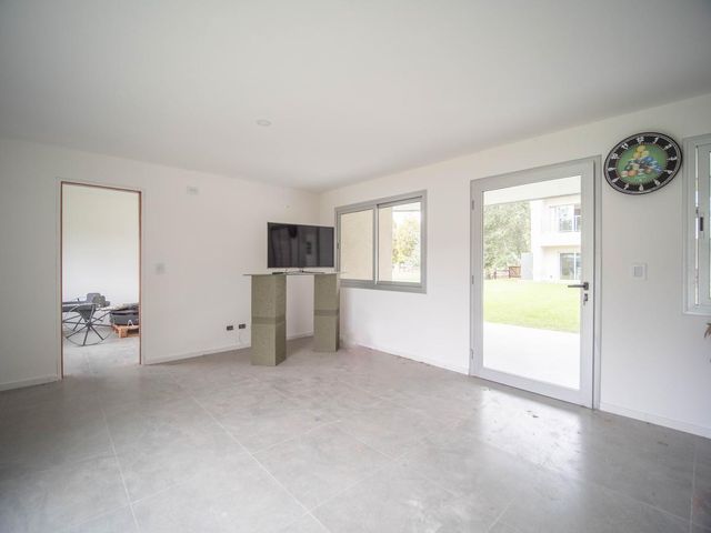 place photo 100