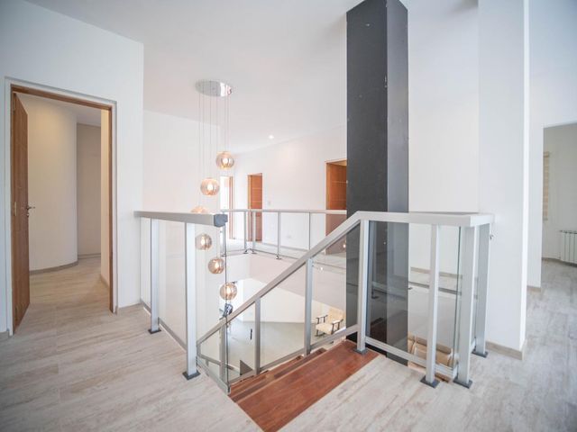 place photo 90