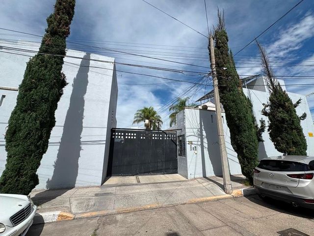 place photo 19