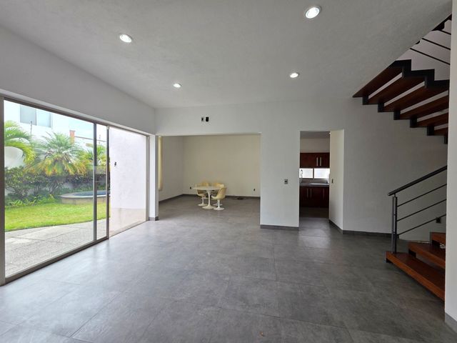 place photo 55