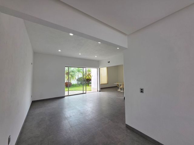 place photo 53