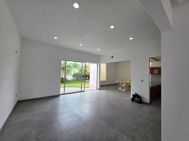 place photo 52