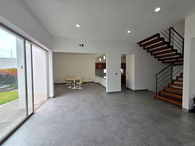 place photo 51