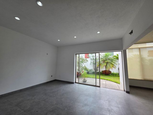 place photo 57