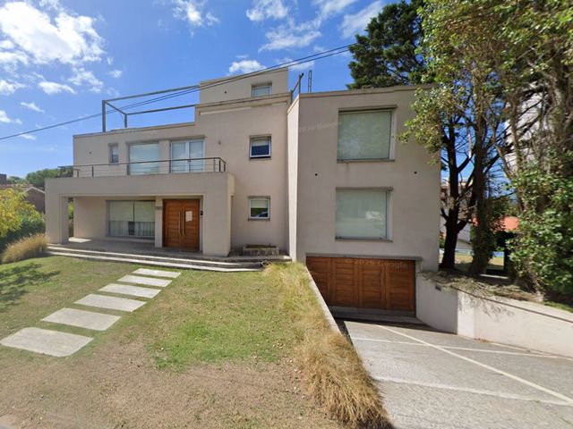 VENTA DE CASA EN PINAMAR