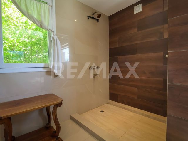 place photo 53