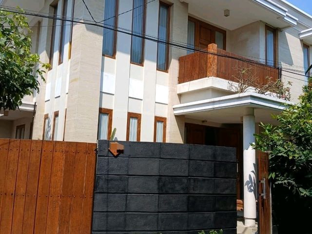 JALAN LESTI
