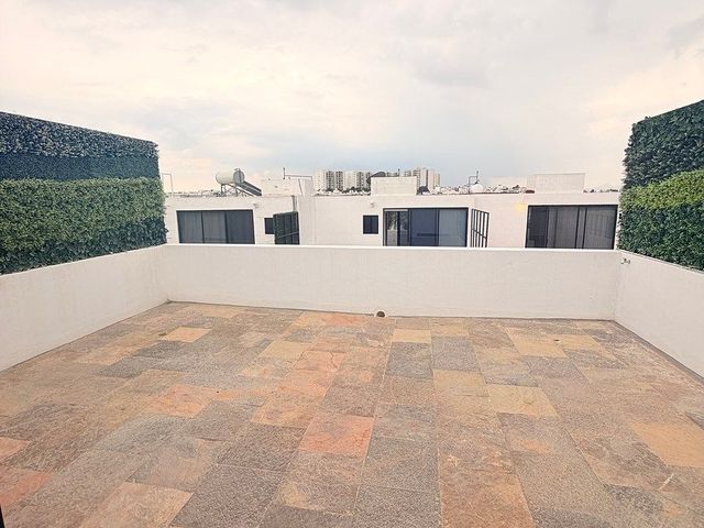 place photo 18
