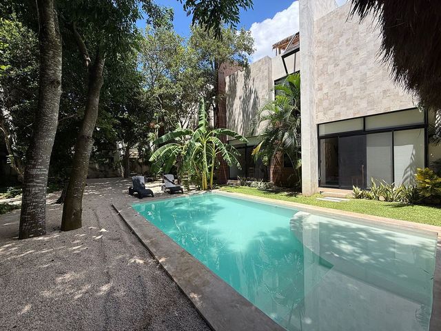 place photo 24