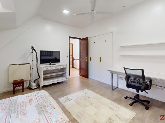 place photo 64