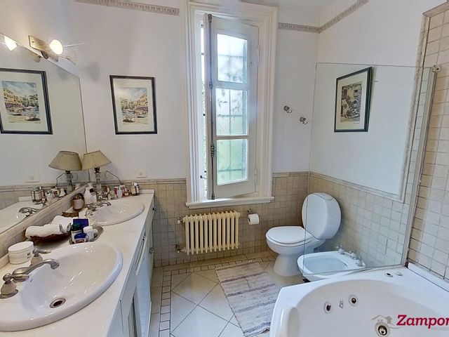 place photo 60
