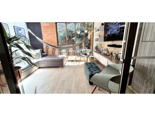 VENDO CASA LA MOTA MEDELLIN 3 ALCOBAS ESTUDIO, BALCON PATIO 3 BAÑOS