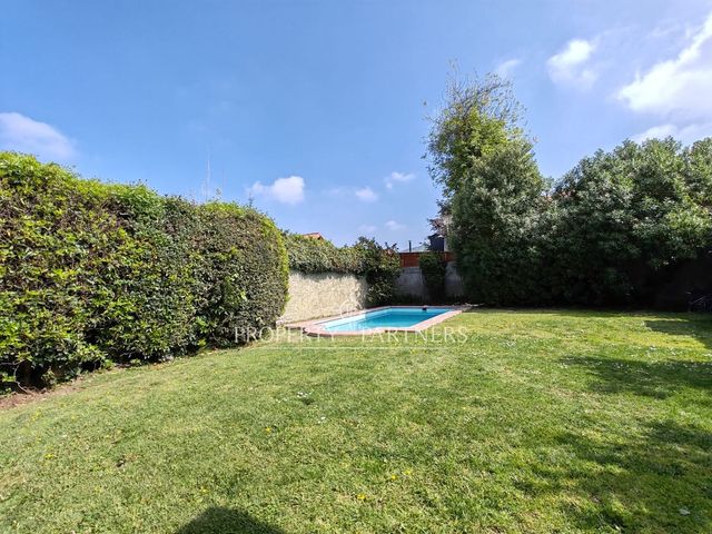 place photo 67