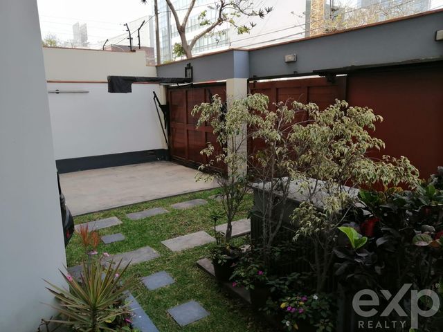 place photo 37