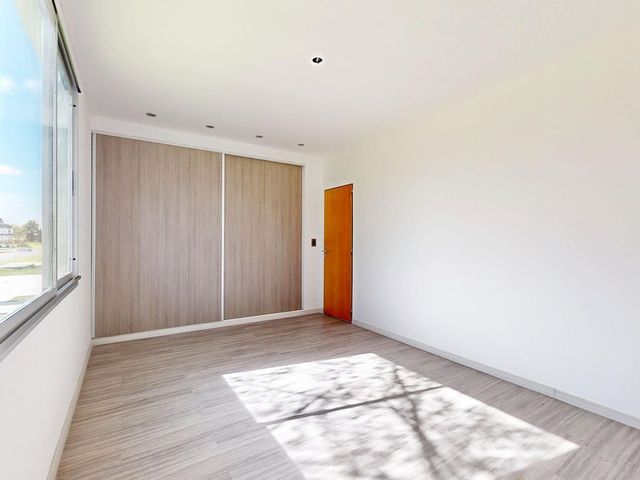 place photo 49
