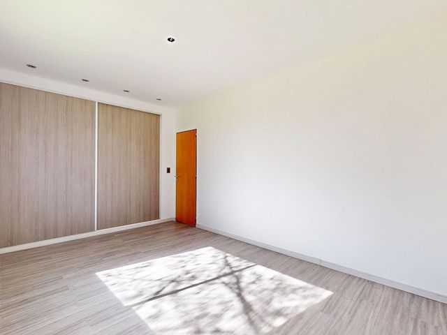 place photo 48