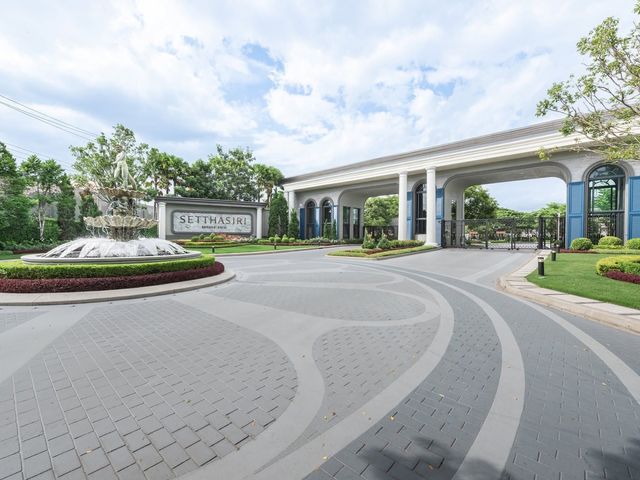 place photo 62