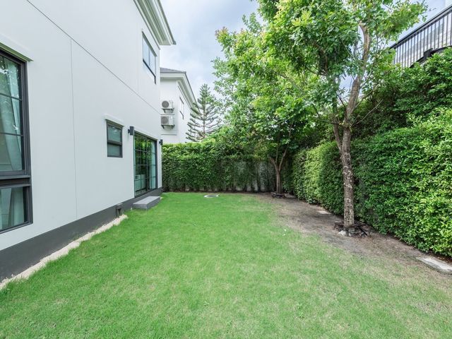 place photo 53