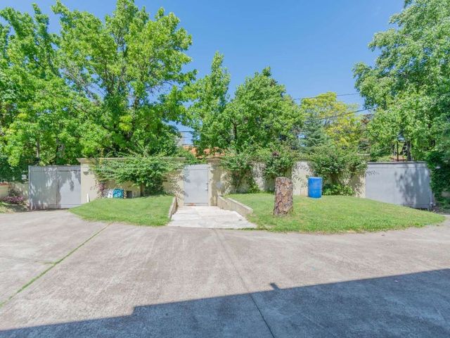 place photo 64