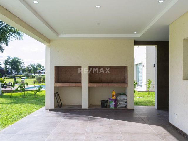 place photo 52