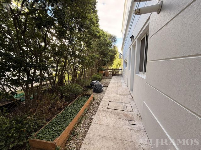 place photo 56