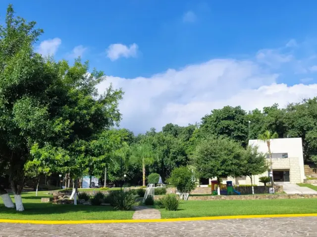 place photo 23