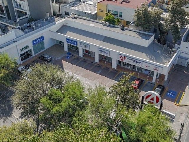 LOCAL COMERCIAL EN COL. DEL VALLE SAN PEDRO GARZA GARCIA, N.L.