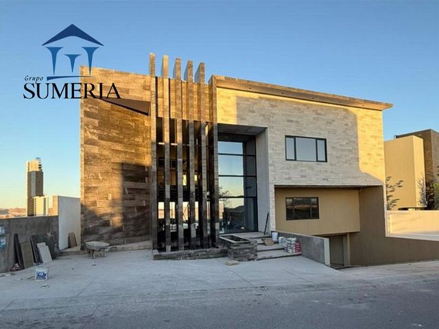 CASA EN VENTA EN DOMINION RESIDENCIAL