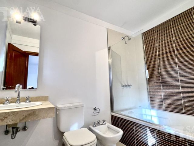 place photo 94