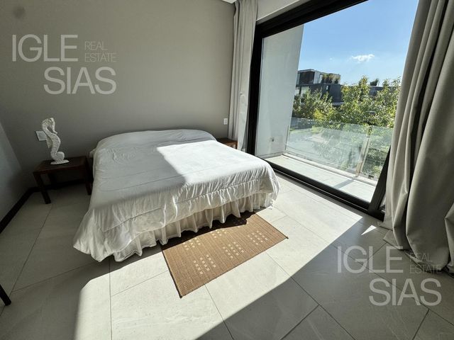 place photo 52