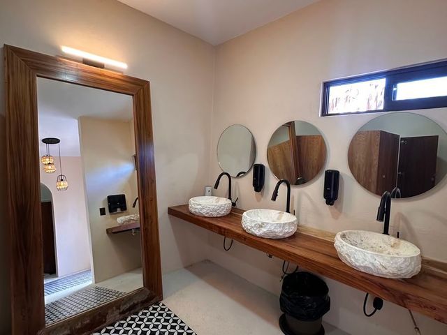 place photo 30