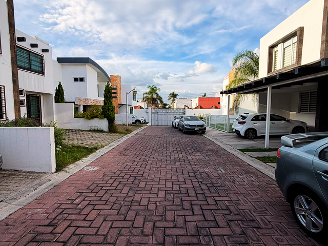 place photo 34